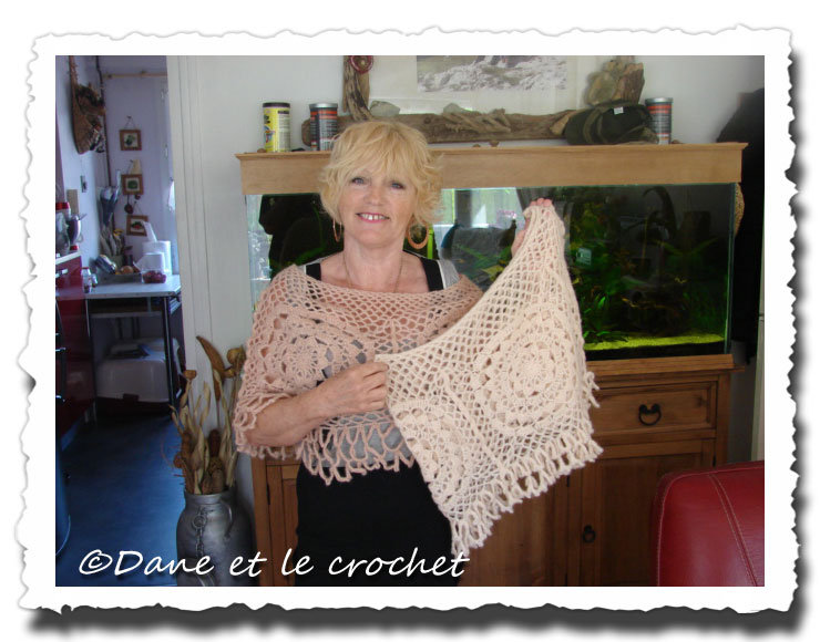 Dane-et-le-Crochet--chauffe-epaules-fini.jpg