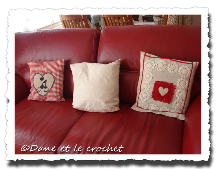Dane-et-le-Crochet-coussin-termine-3.jpg