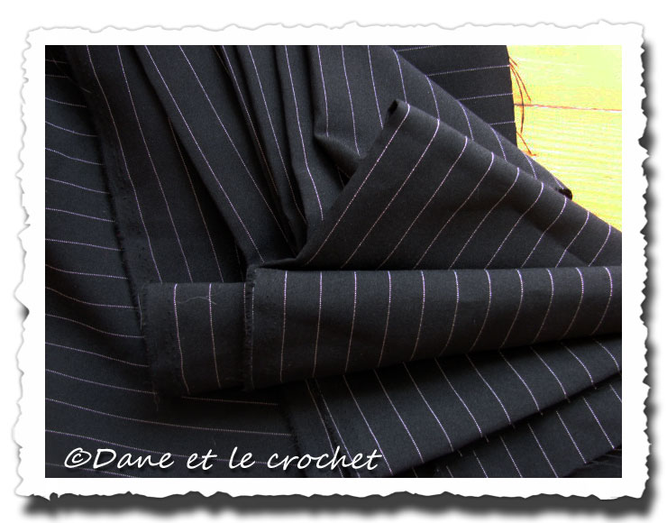 Dane-et-le-Crochet-tissus.noir-rayuresjpg.jpg