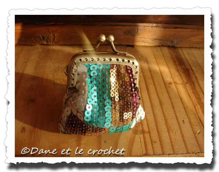 Dane-et-le-Crochet-porte-monnaie-2.jpg