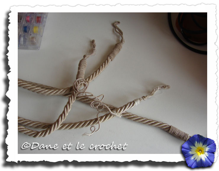 Dane-et-le-Crochet--anses-embrasses.jpg