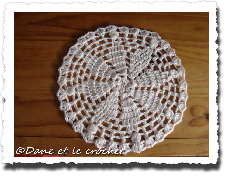 Dane-et-le-Crochet-medaillons-etole-00.jpg
