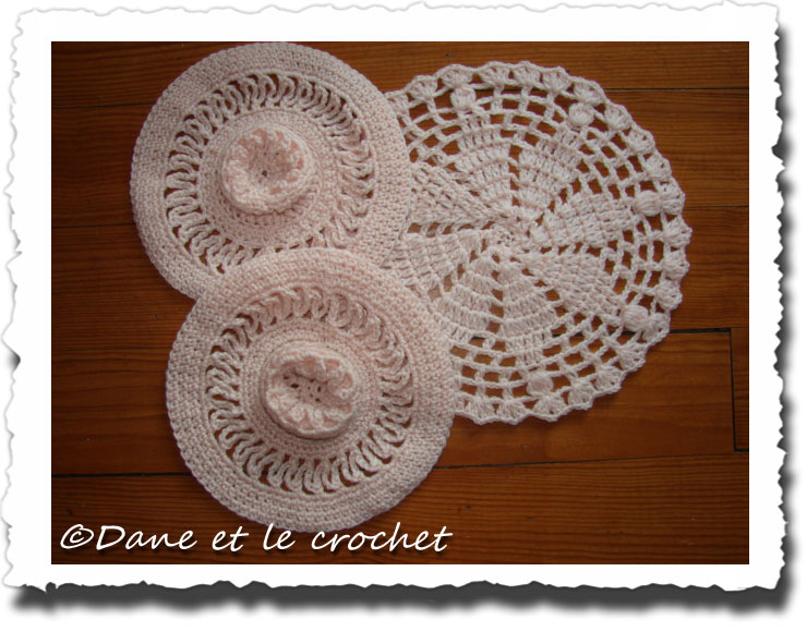 Dane-et-le-Crochet-medaillons-etole.jpg