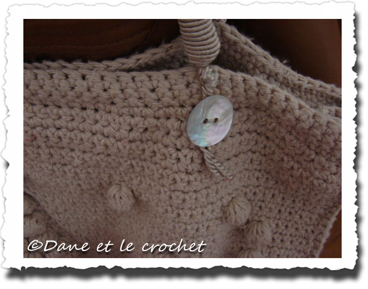 dane-et-le-Crochet--sac-boutons-nacres.jpg