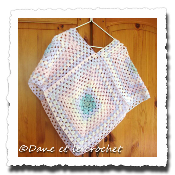 Dane-et-le-Crochet-poncho--photo--carre.jpg
