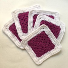 granny_crochet_violet.jpg