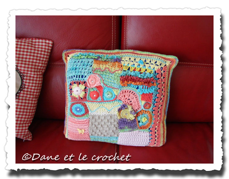 Dane-et-le-Crochet--coussin--muse.jpg