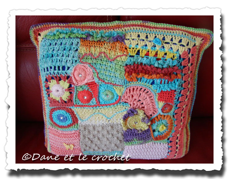 Dane-et-le-Crochet--coussin-1.jpg