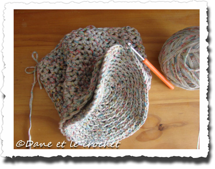 Dane-et-le-Crochet-assemblage-fond.jpg