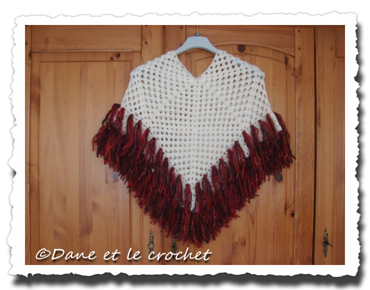 Dane-et-le-Crochet-poncho-2.jpg