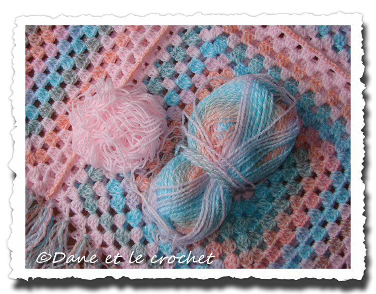 Dane-et-le-Crochet-poncho-4.jpg