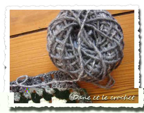 Dane-et-le-crochet-poncho-Sylvie-00.jpg