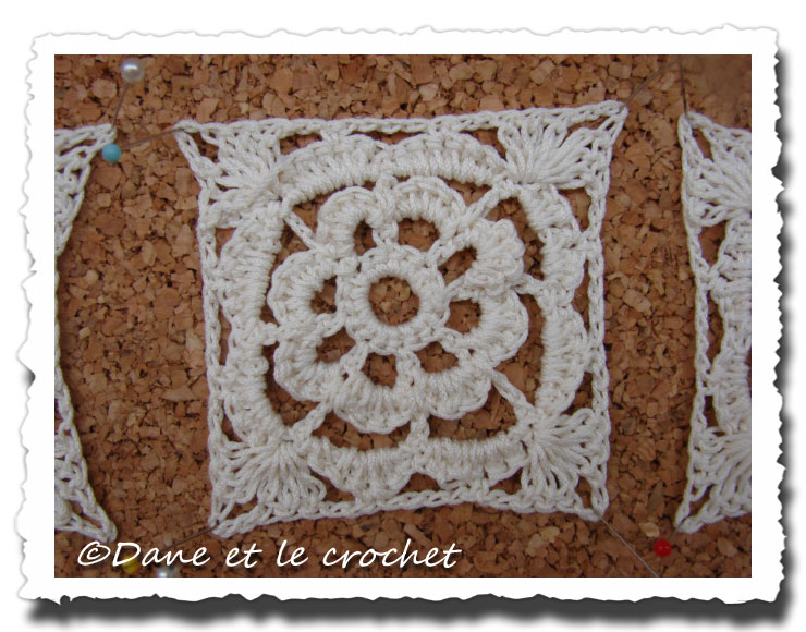 Dane-et-le-Crochet--fleurs-bloquees-1.jpg