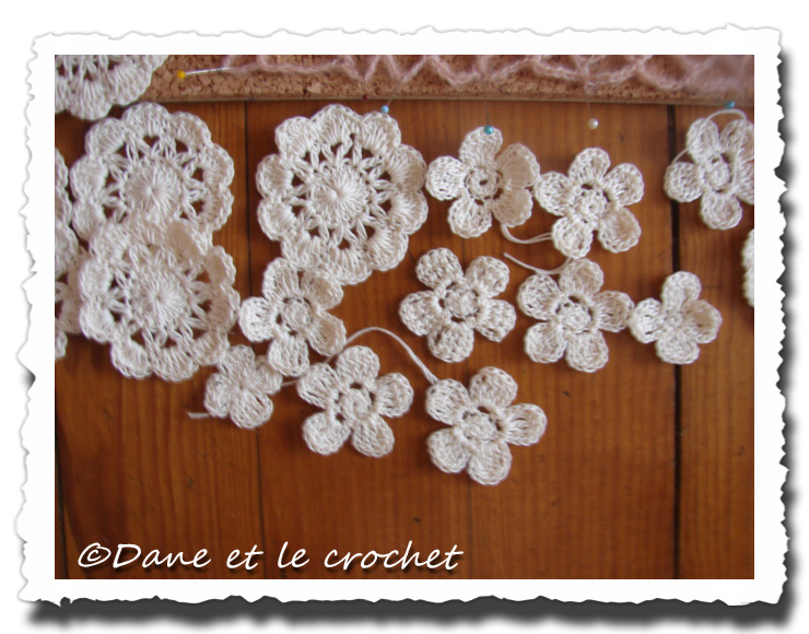 Dane-et-le-Crochet-petites-fleurs--1.jpg