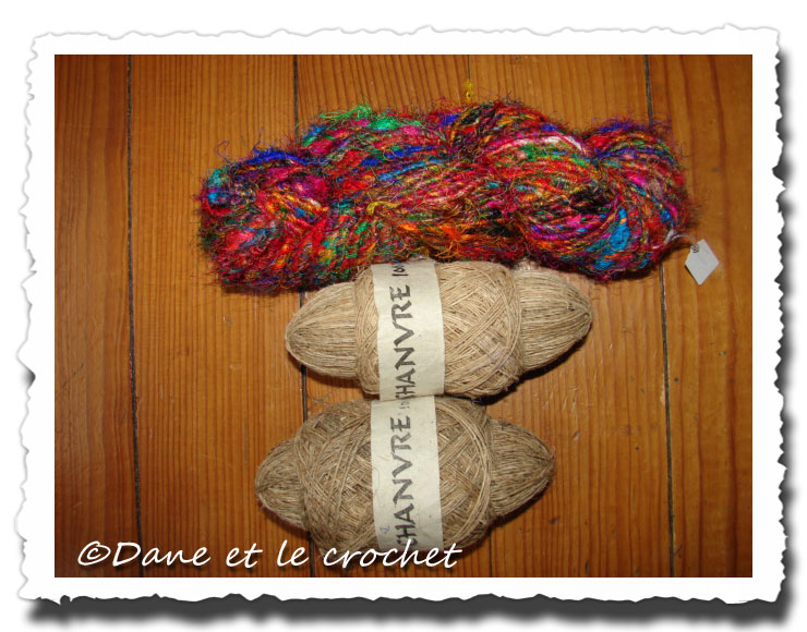 Dane-et-le-Crochet-mes-achats-mes-pelotes-de-chanvre-et-soie-tissee.jpg